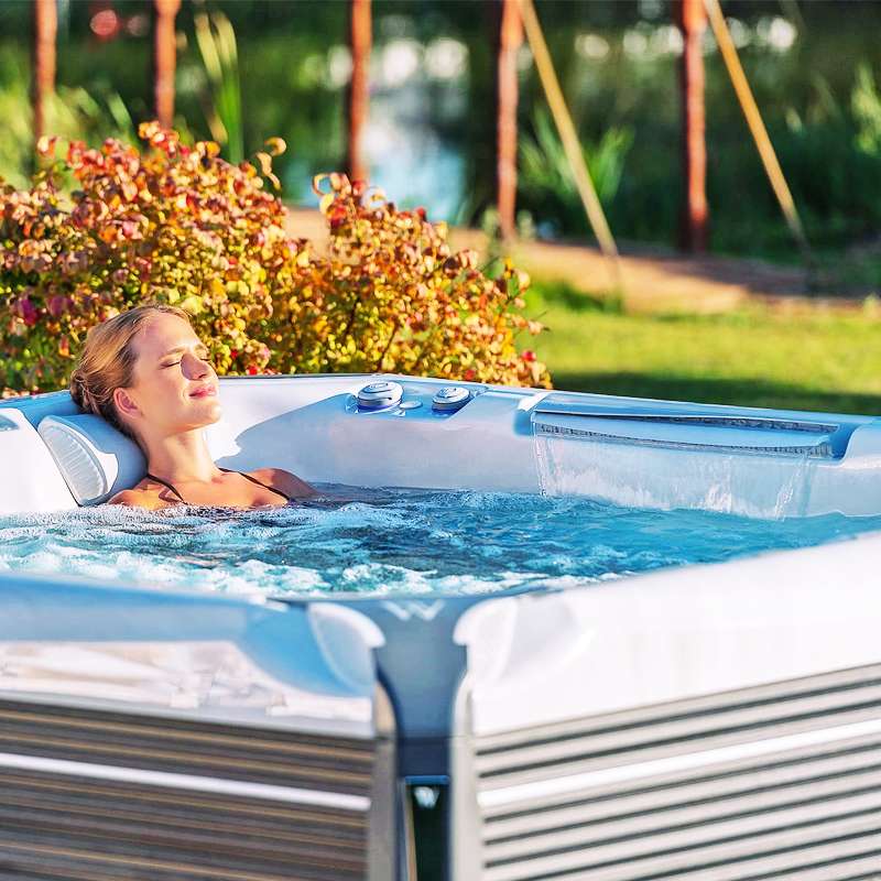 atlas-signatue-mountain-range-hot-tub-spa-johnsons-wellness-wellis-tile