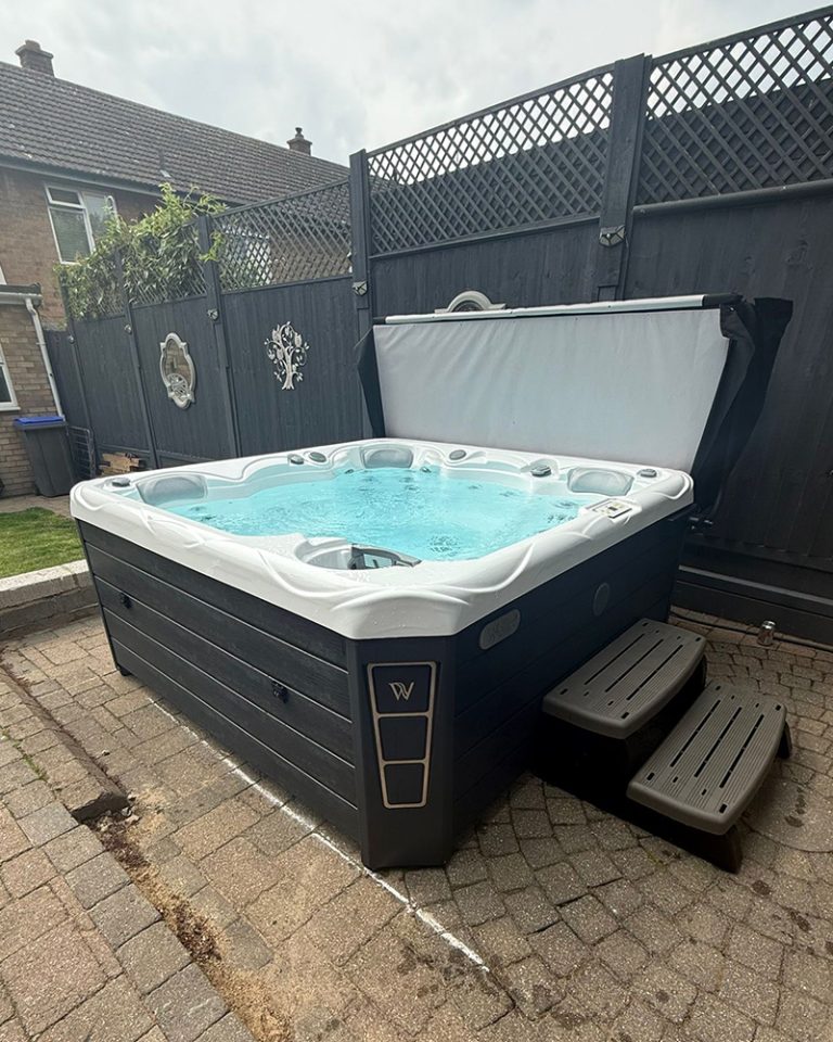 budapest-life-city-hot-tub-spa-johnsons-wellness-wellis-003