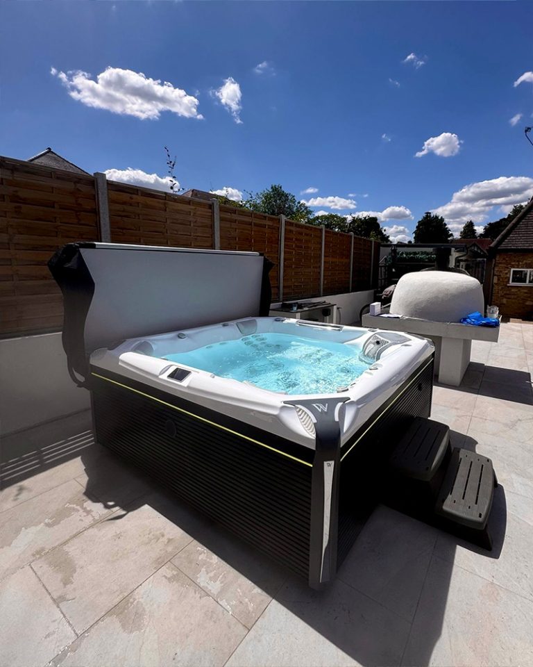 everest-life-mountain-signature-hot-tub-spa-johnsons-wellness-wellis-001