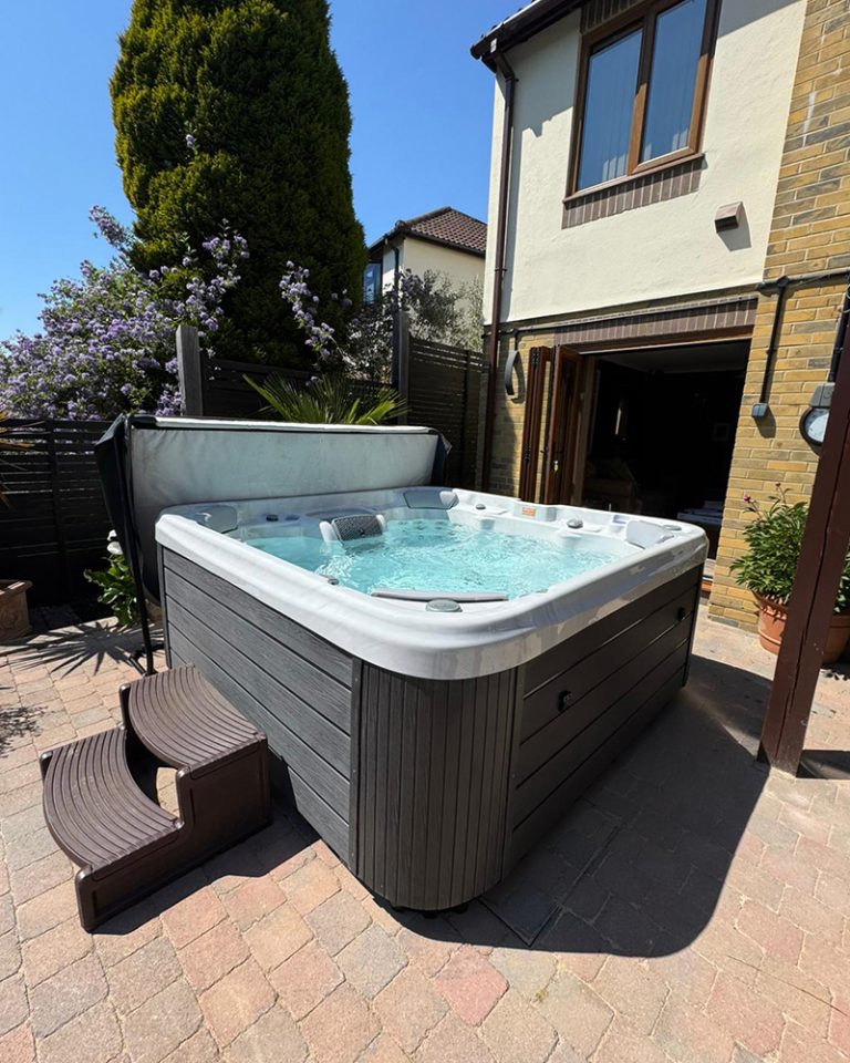 vienna-life-city-hot-tub-spa-johnsons-wellness-wellis-002