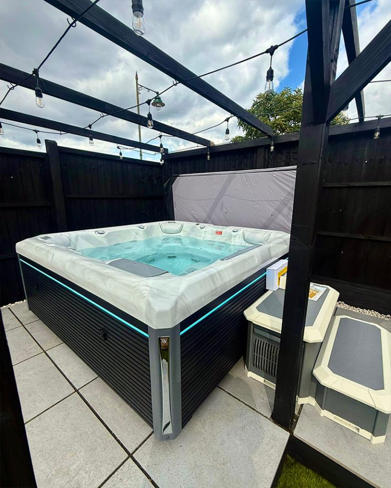 atlas-life-mountain-signature-hot-tub-spa-johnsons-wellness-wellis-009