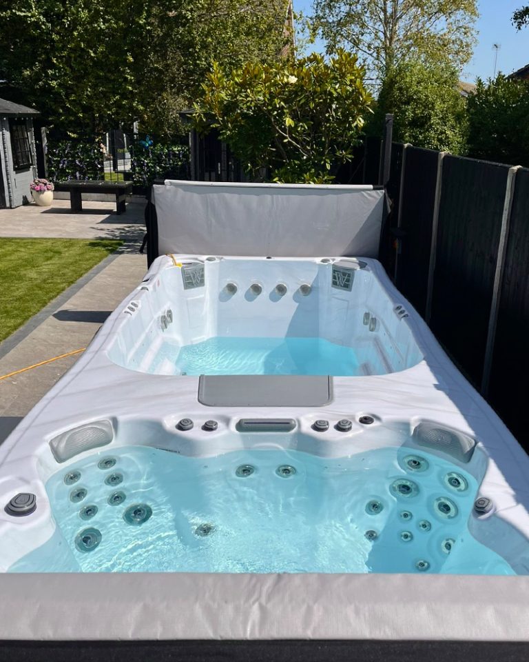 wellis-swim-spa-customer-image-johnsons-wellness-001