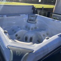 everest-hot-tub-spa-clearance-johnsons-wellness-harlow-4